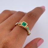 Churumbela Ring Rectangular Rhombuses 2.6gr / T6 / Emerald 75 Pts Diamond 11 Pts 18K Yellow Gold (Jewel) &