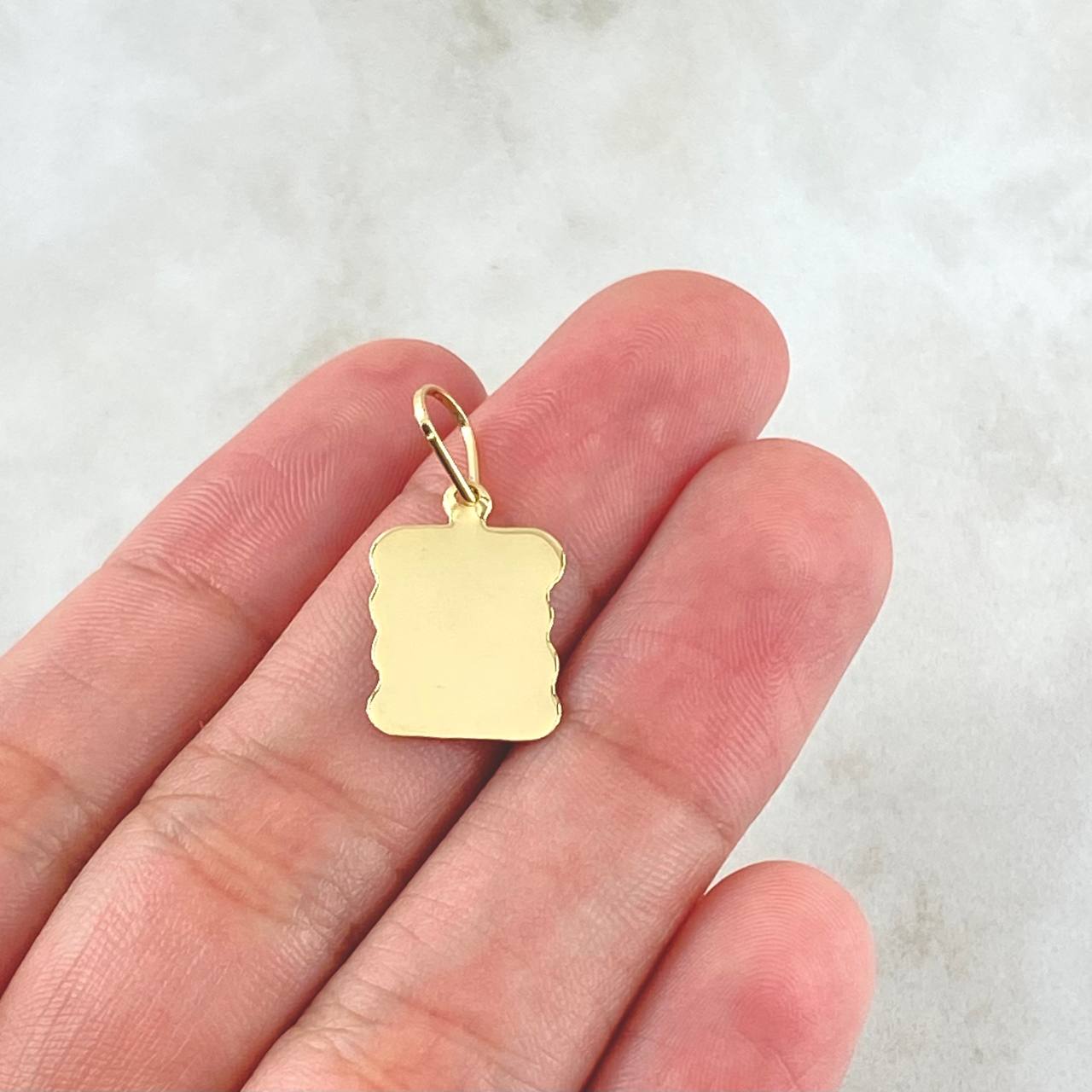 Pendant Scroll Plate 0.85gr / 2.2cm (0.9in) / 18K Gold