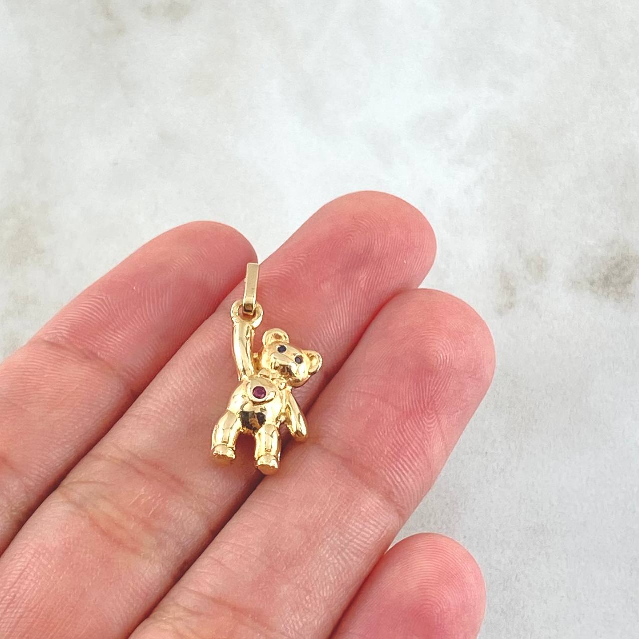 Pendant Bear Thumbs Up 1.95gr / 2.4cm / 18K Gold ©