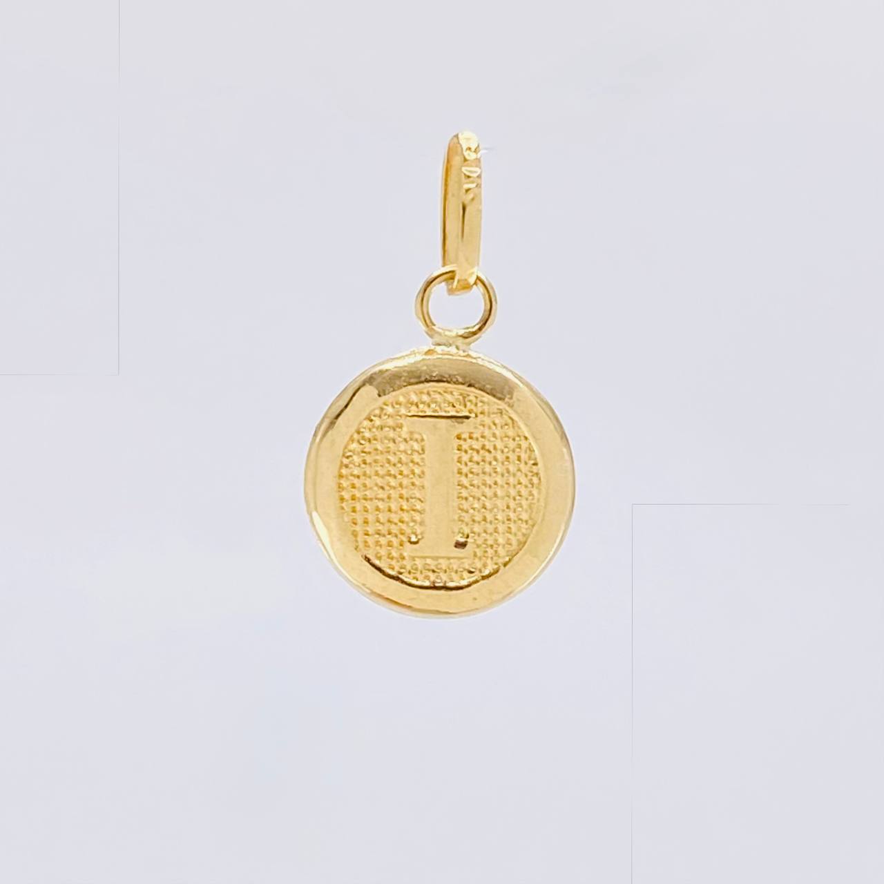 Pendant Circle Letter I 0.45 g / 3/4 in Yellow Gold 18K
