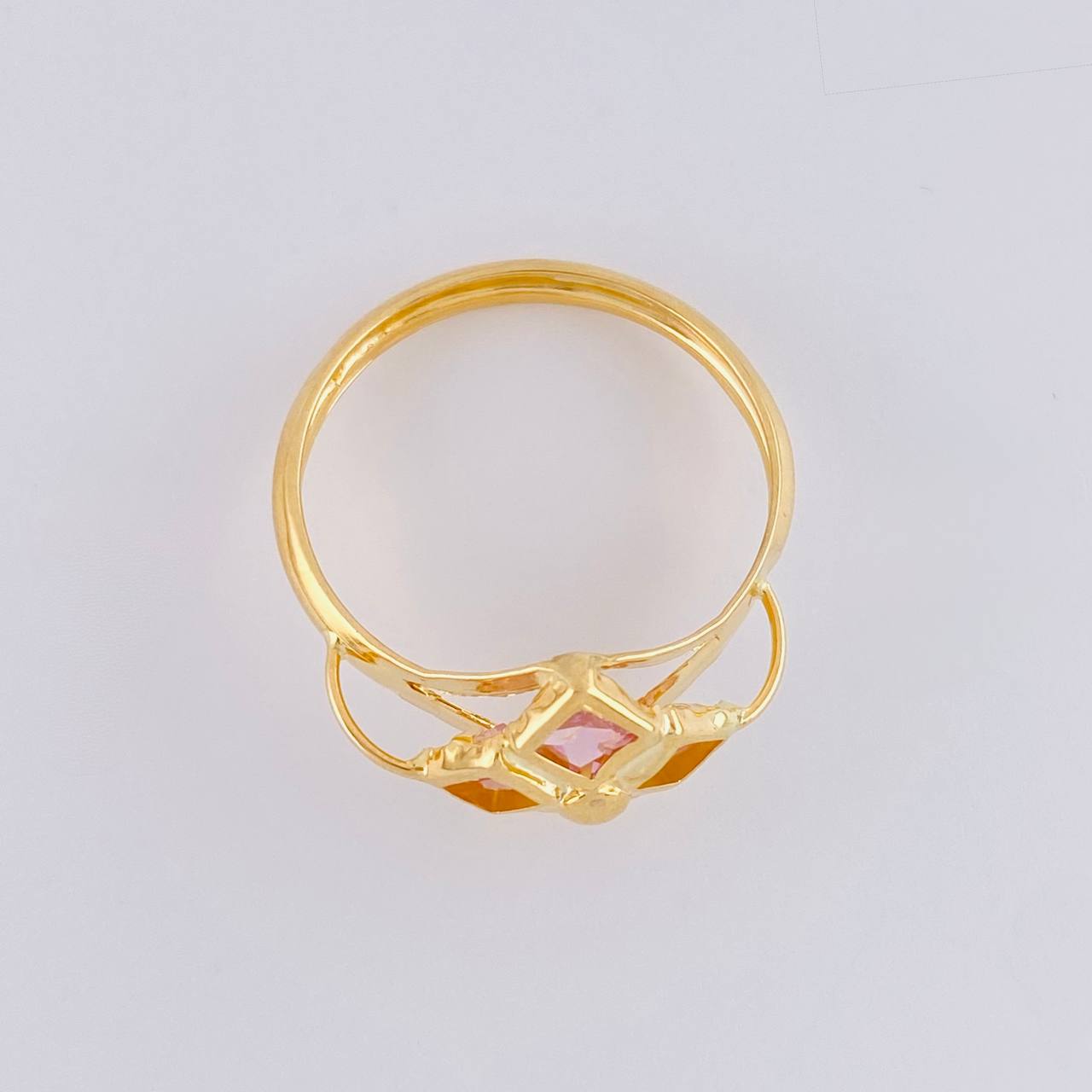 Anillo Rombo Imperial 1.8 g / T8 1/2 Oro Amarillo 18K