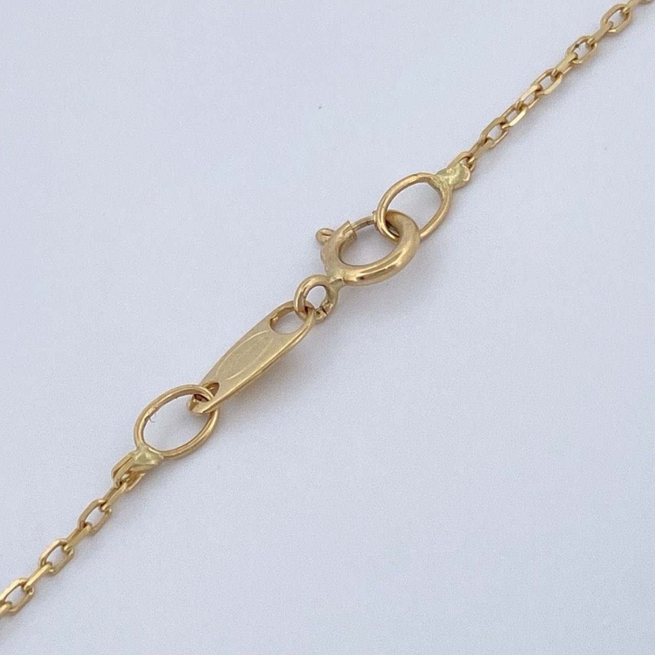 Cadena Aro Seguido 1.35gr / 18 in / 1mm Oro Amarillo +3 18K %