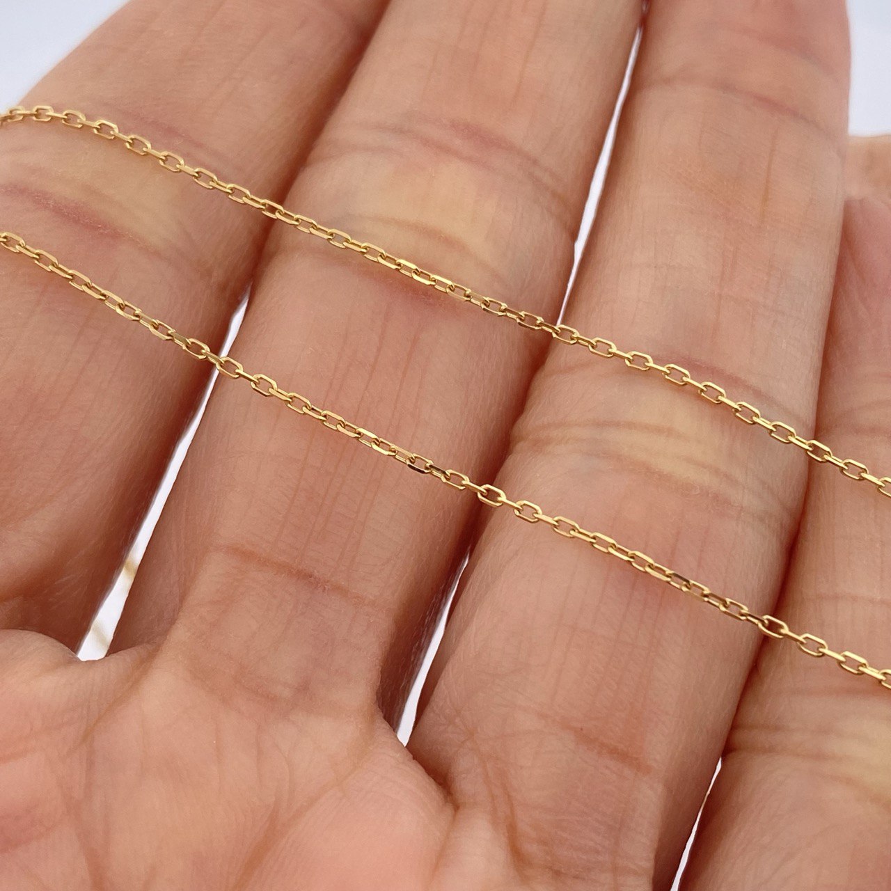 Cadena Aro Seguido 1.35gr / 18 in / 1mm Oro Amarillo +3 18K %