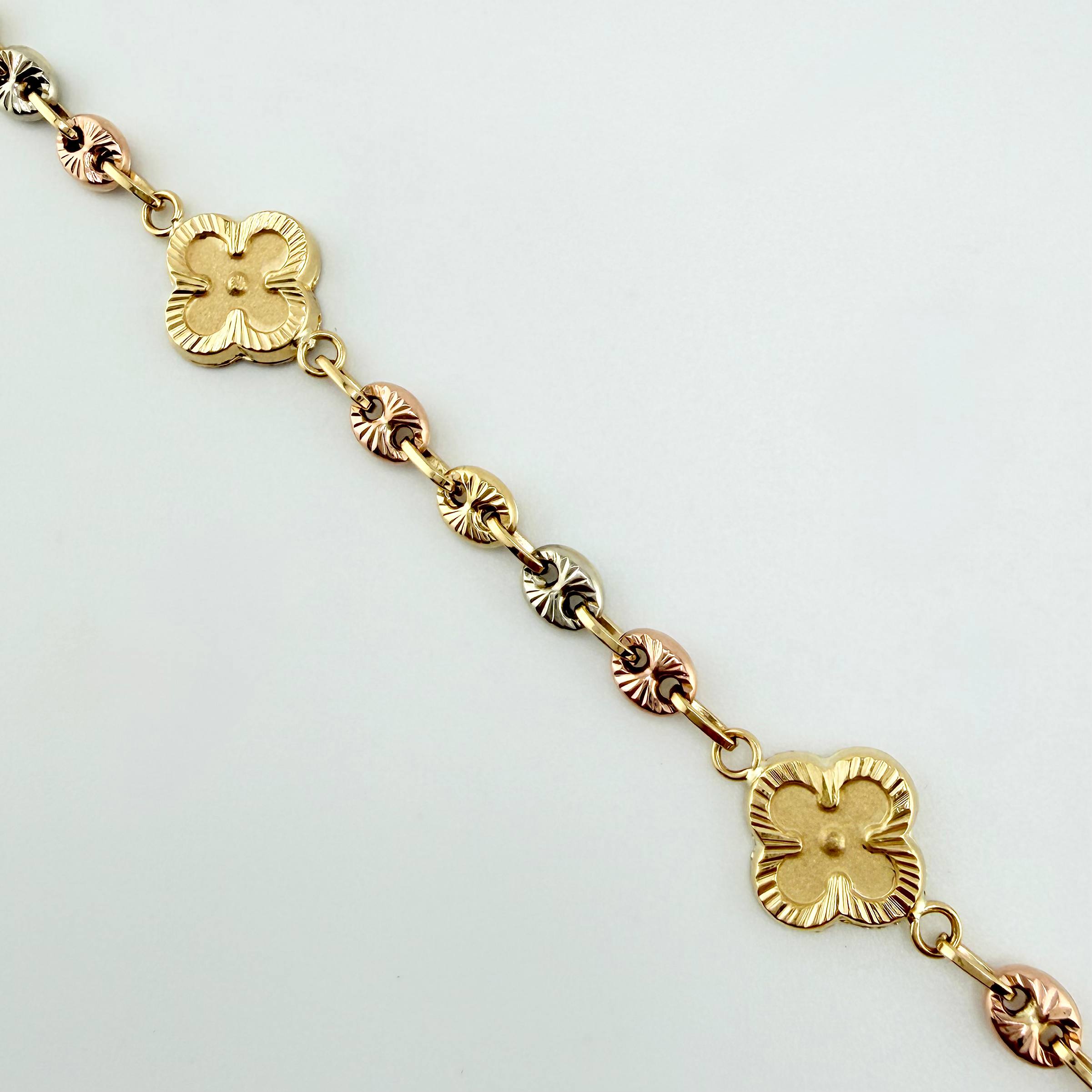 Pulso GC Trebol Doble Faz 5.25gr / 7 1/4 in / 10.3mm Tres Oros 18K