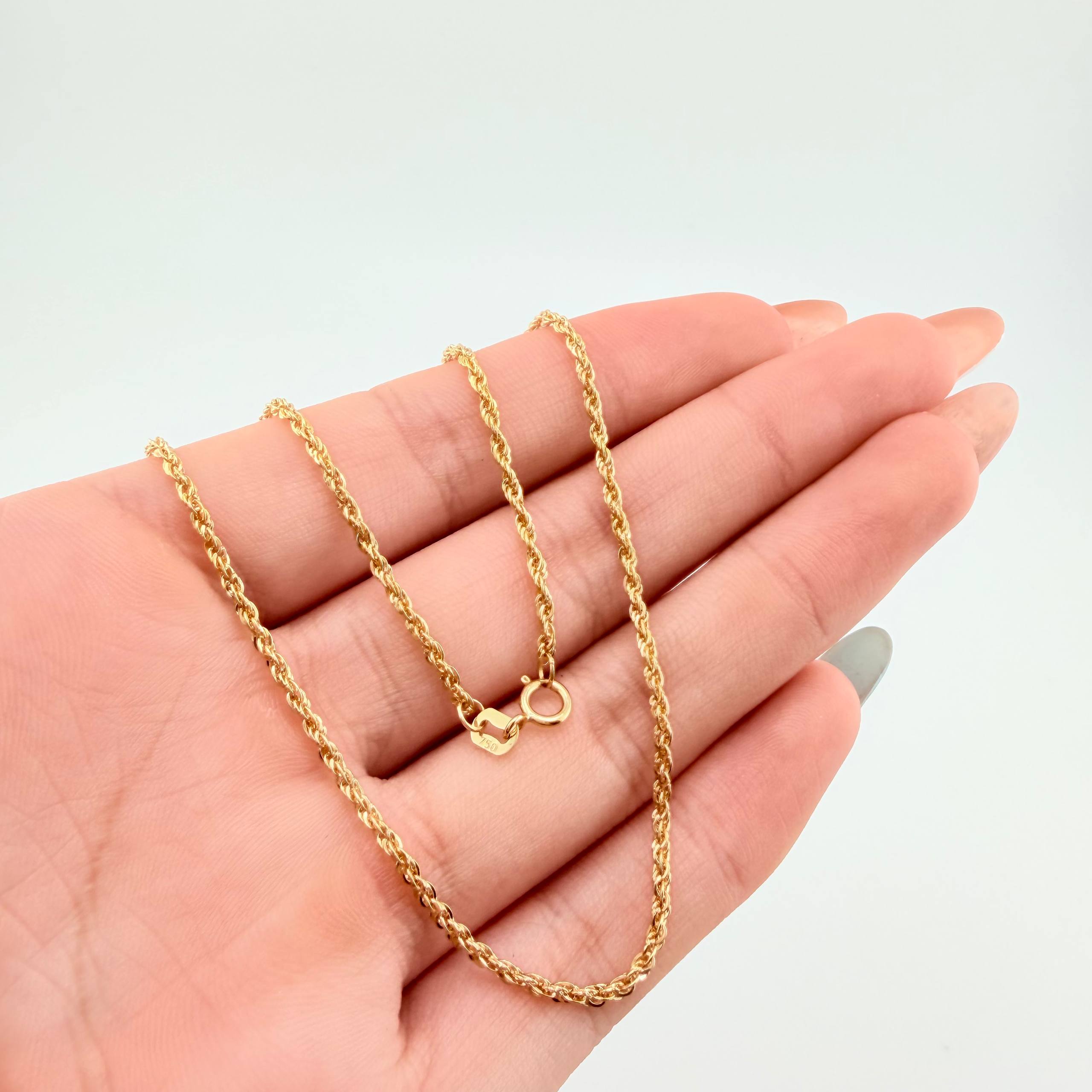 Cadena Lazo 1.6gr / 17 3/4 in / 1.6mm Oro Amarillo +3 18K