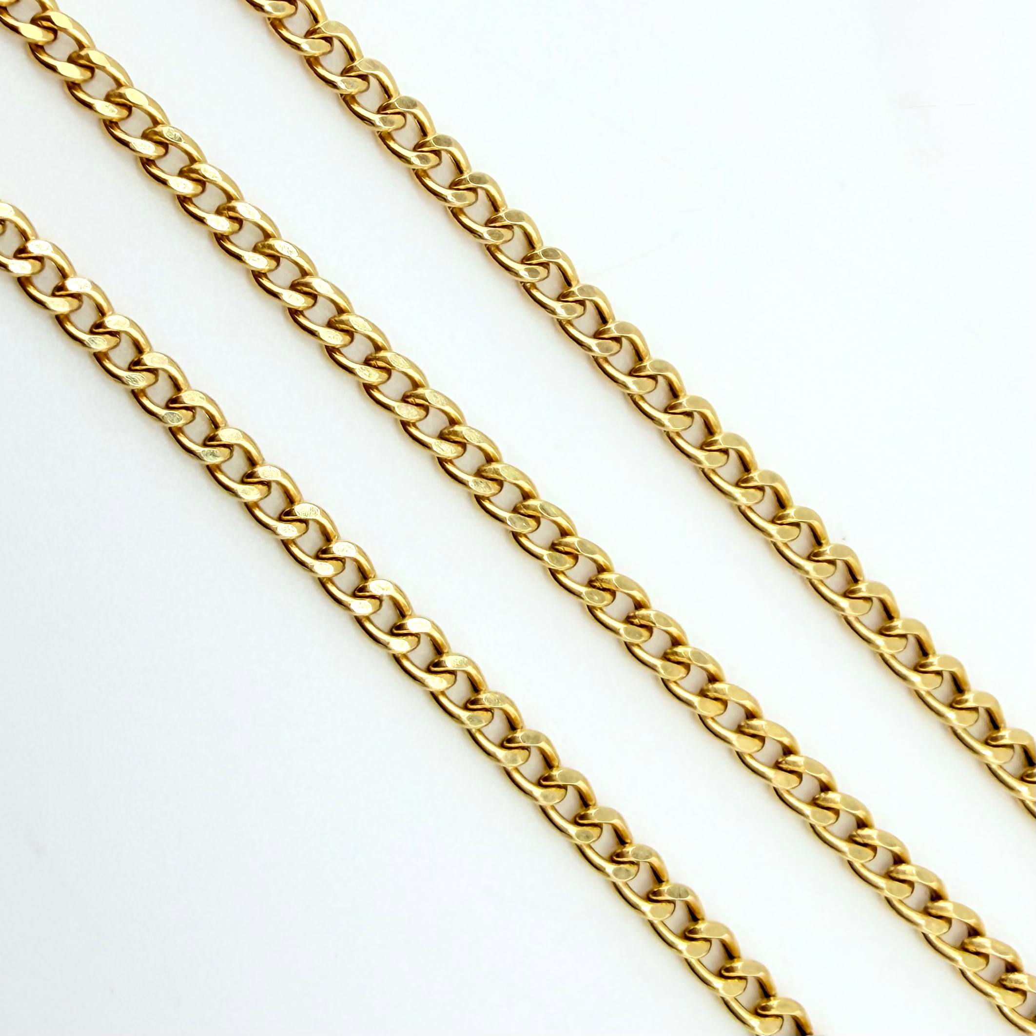 Cadena Cubana 7.55gr / 23 1/2 in / 2.9mm Oro Amarillo +1 18K