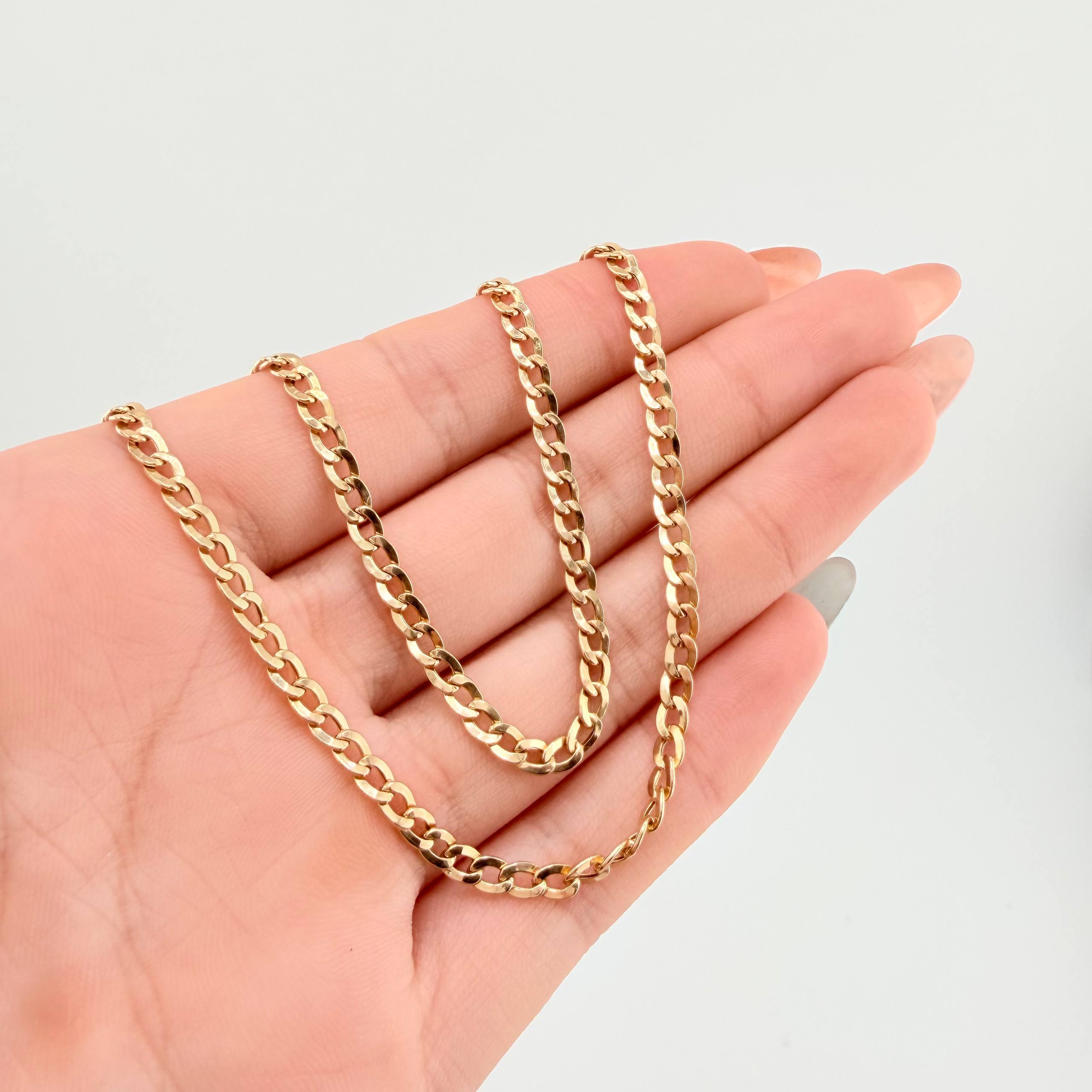 Cuban Links 1.9 g / 15 3/4 in / 2.4 mm Yellow Gold 18K