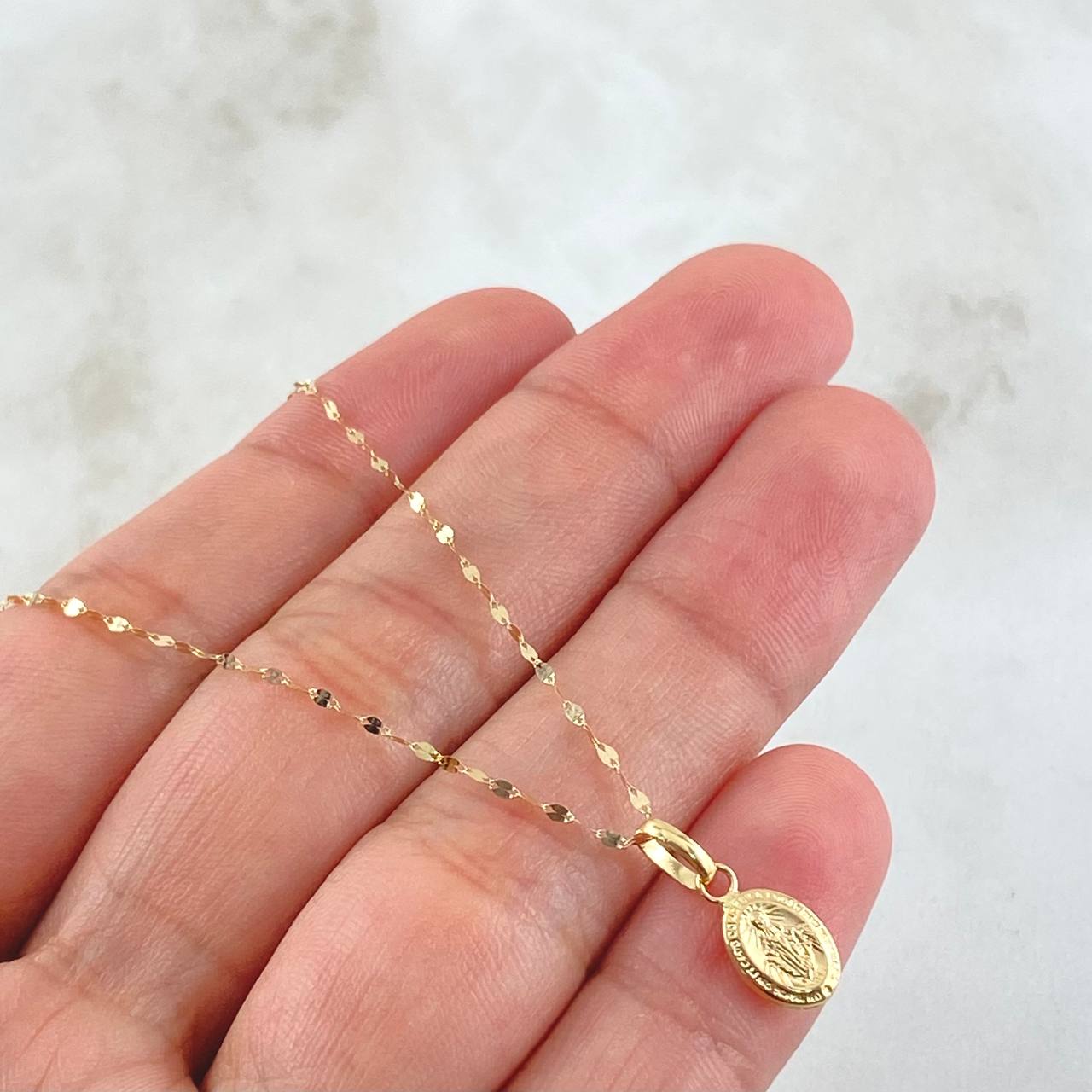 Set Cadena y Dije Mini Flor Espejo + Virgen Milagrosa  0.75gr / Oro Amarillo 18K