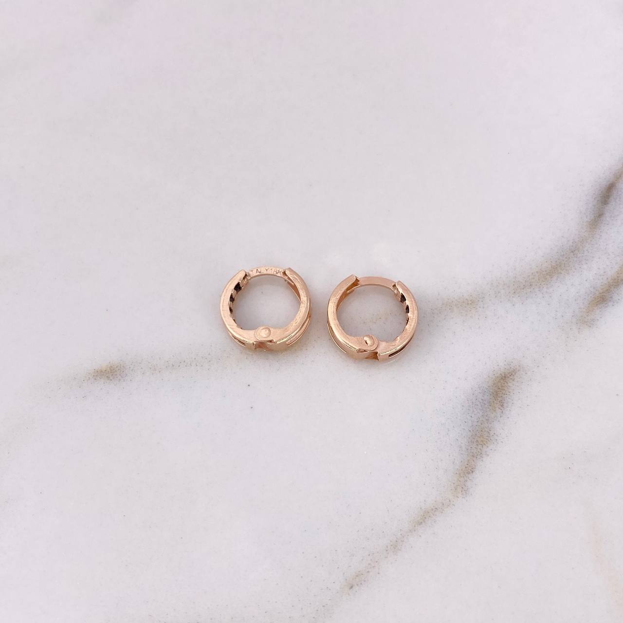 Candongas Carril Doble 0.95gr / 1cm / Circones Negros Oro Rosa 18K &