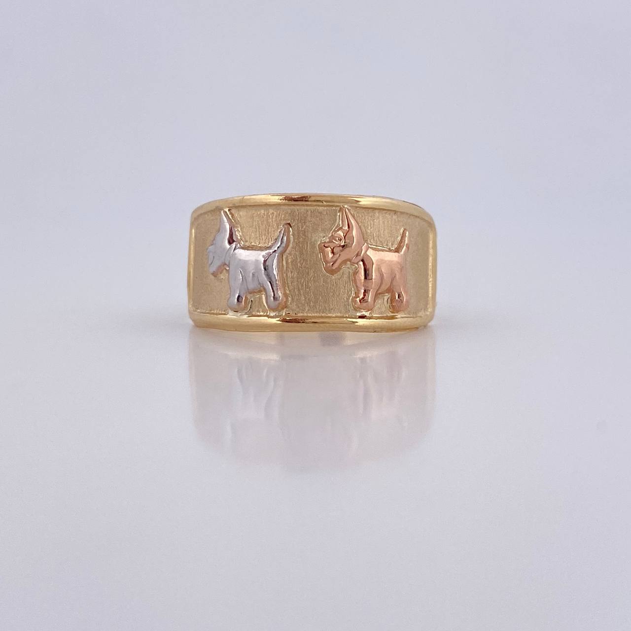 Dog Ring 1.7gr / Size 6 1/4 / 18K Gold &