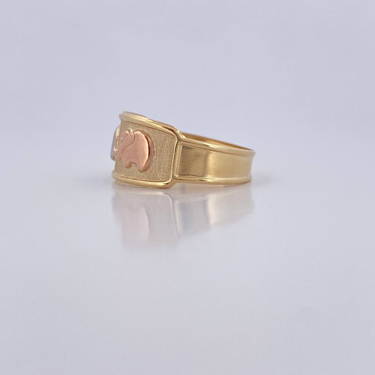 Anillo Elefante 1.85gr / T8 1/2 / Oro 18K $