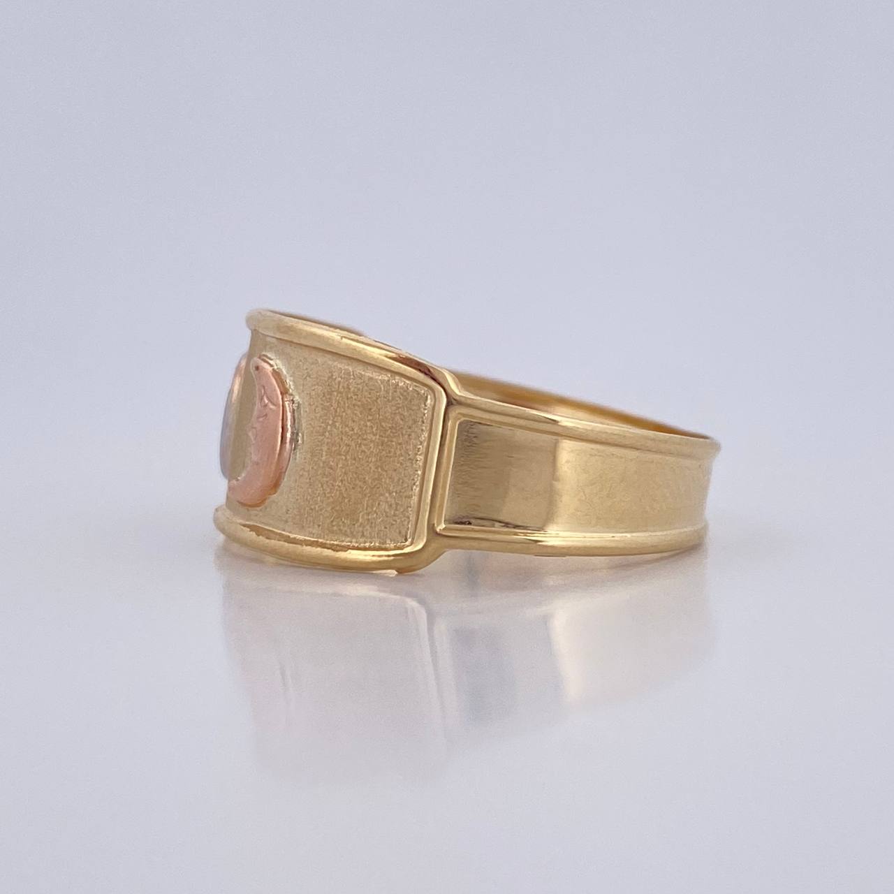 Moon Ring 1.5gr / Size 8 1/2 / 18K Gold $
