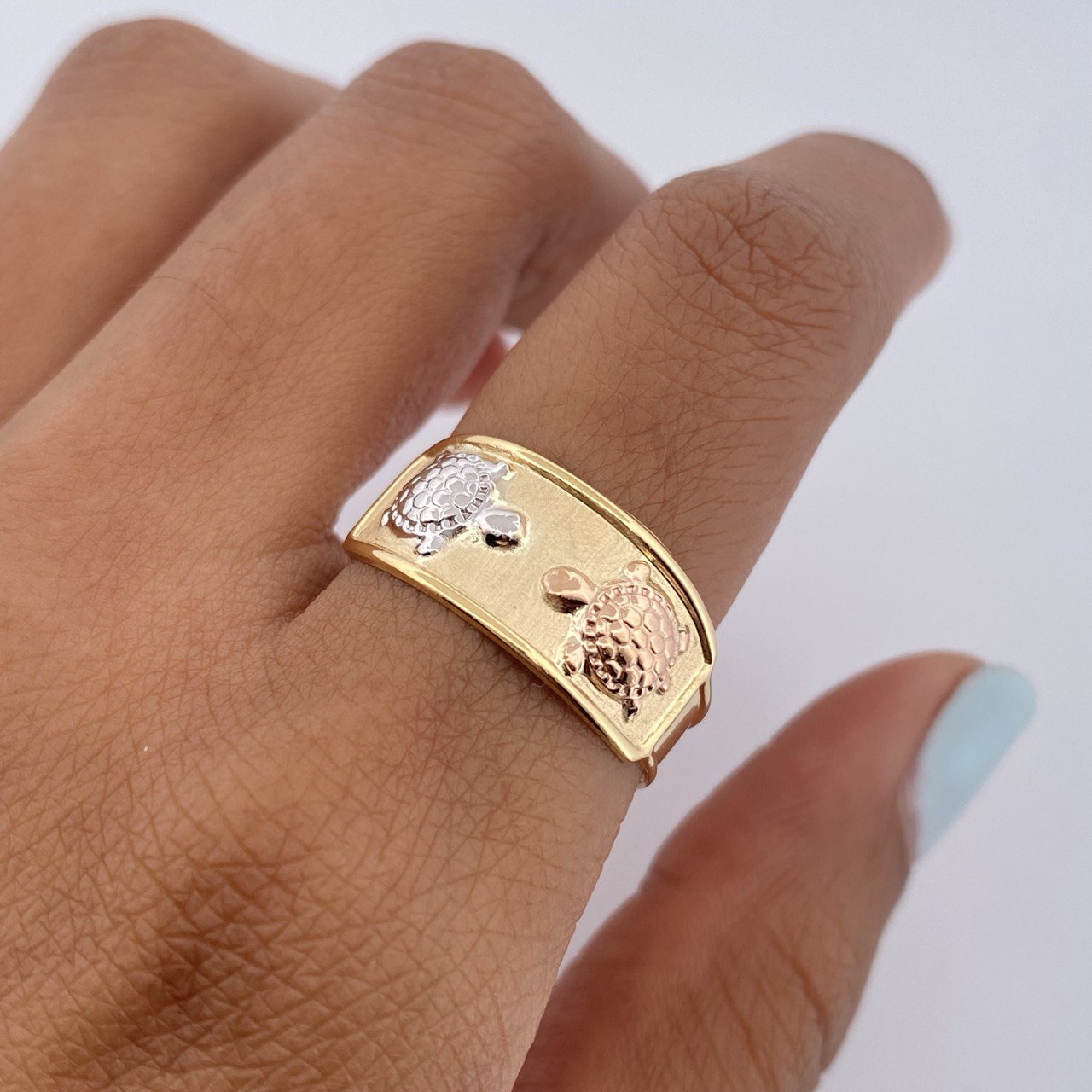 Turtle Ring 1.85gr / Size 8 / 18K Gold $