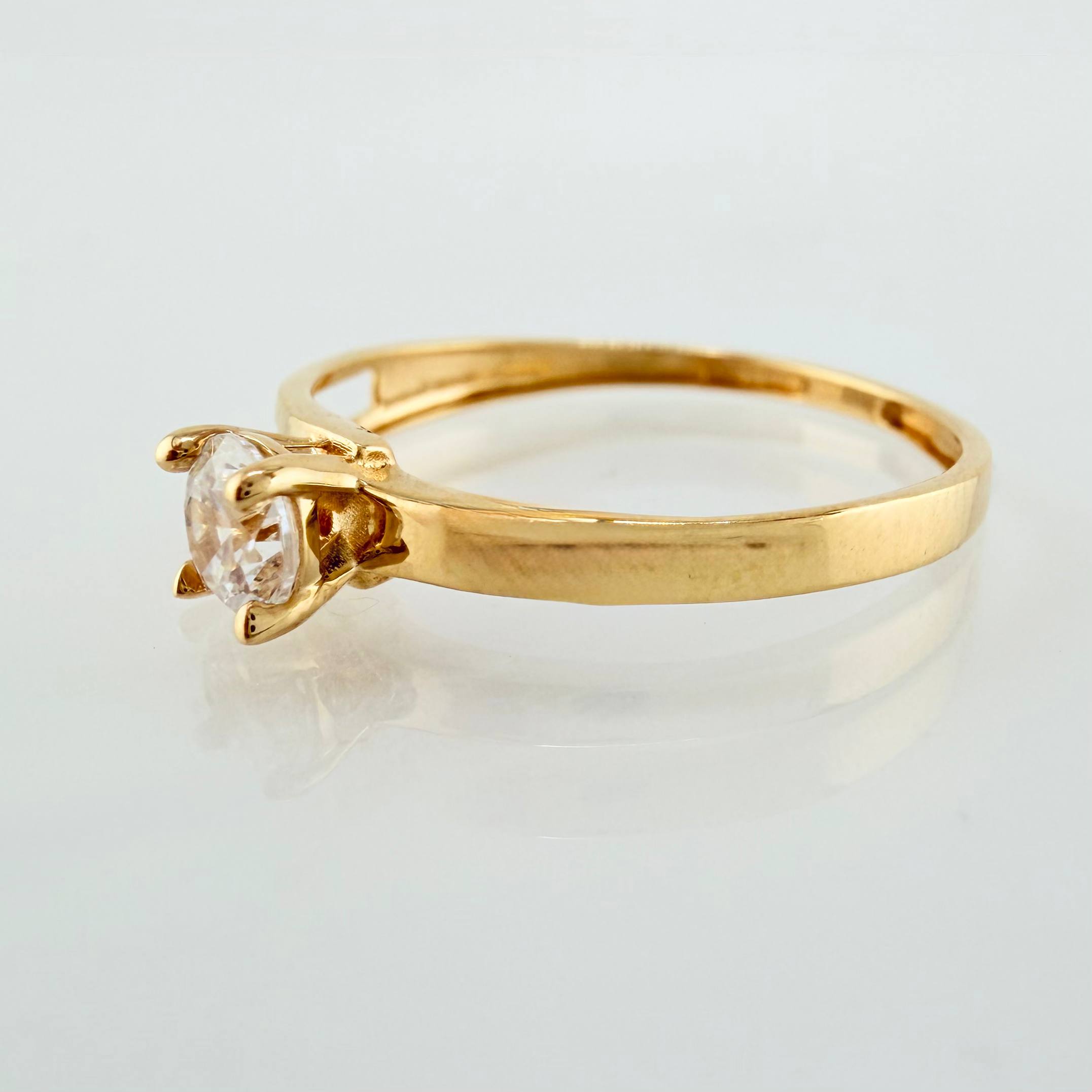 Anillo Solitario Carril Hueco 1.1gr / T5 1/4 / Oro Amarillo 18K