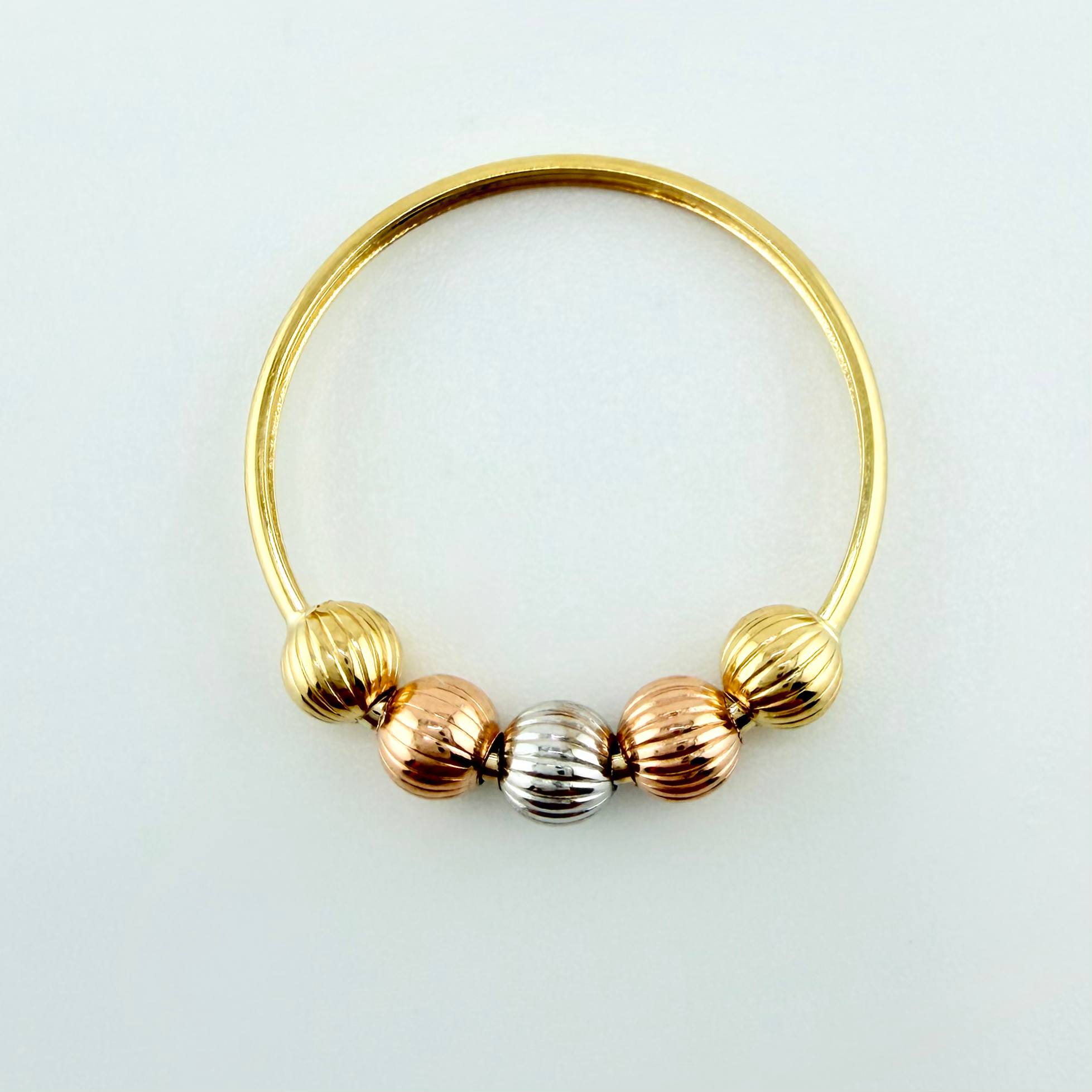 Anillo Bolas 0.95gr / T7 1/2 / Tres Oros 18K ©