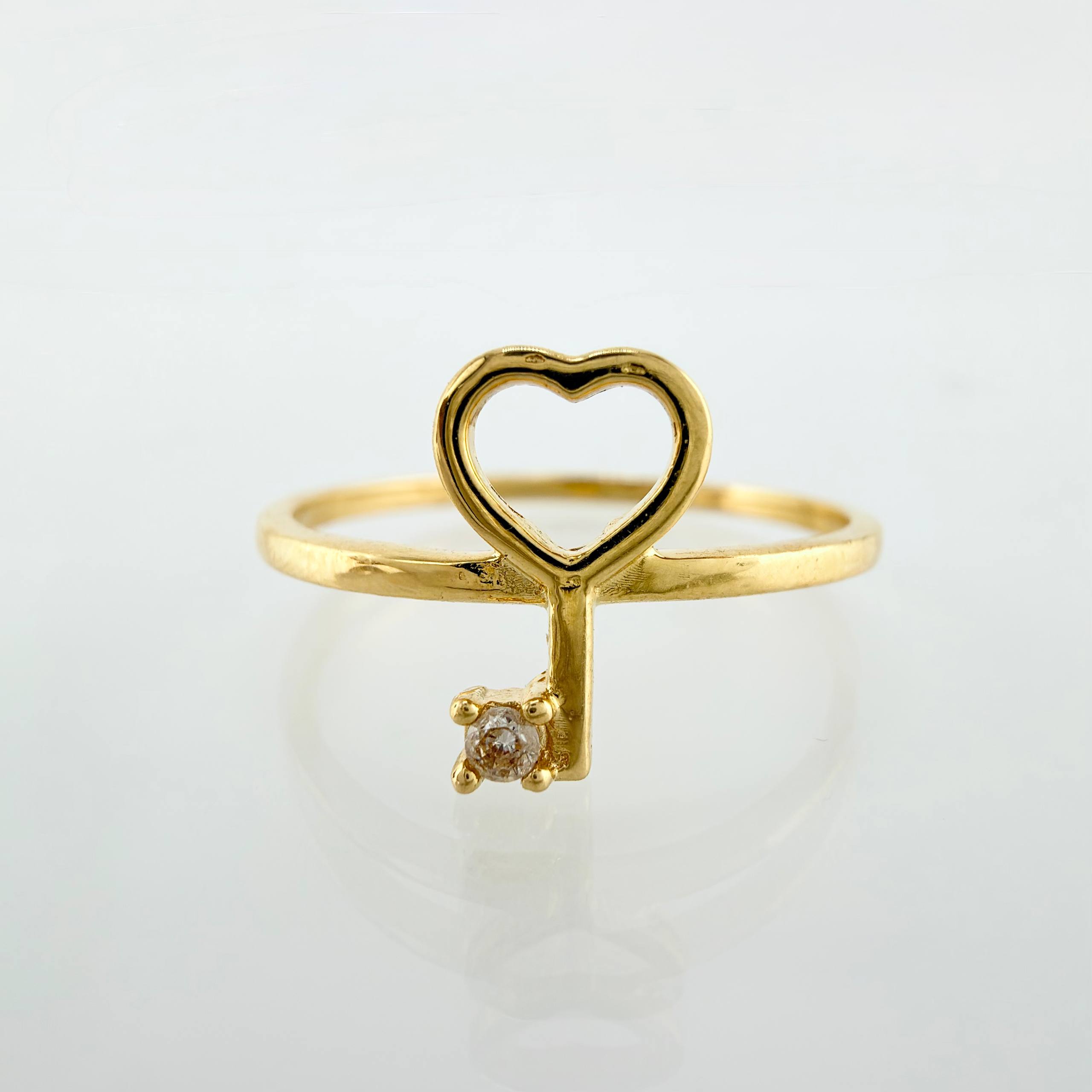 Heart Key Ring 1.45gr / T7 1/2 / 18K Yellow Gold