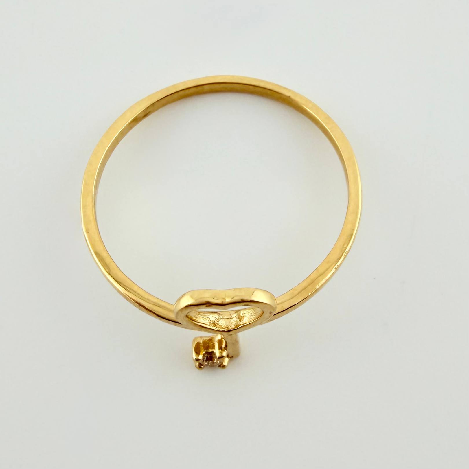 Anillo Llave Corazón 1.5gr / T9 / Oro Amarillo 18K ©