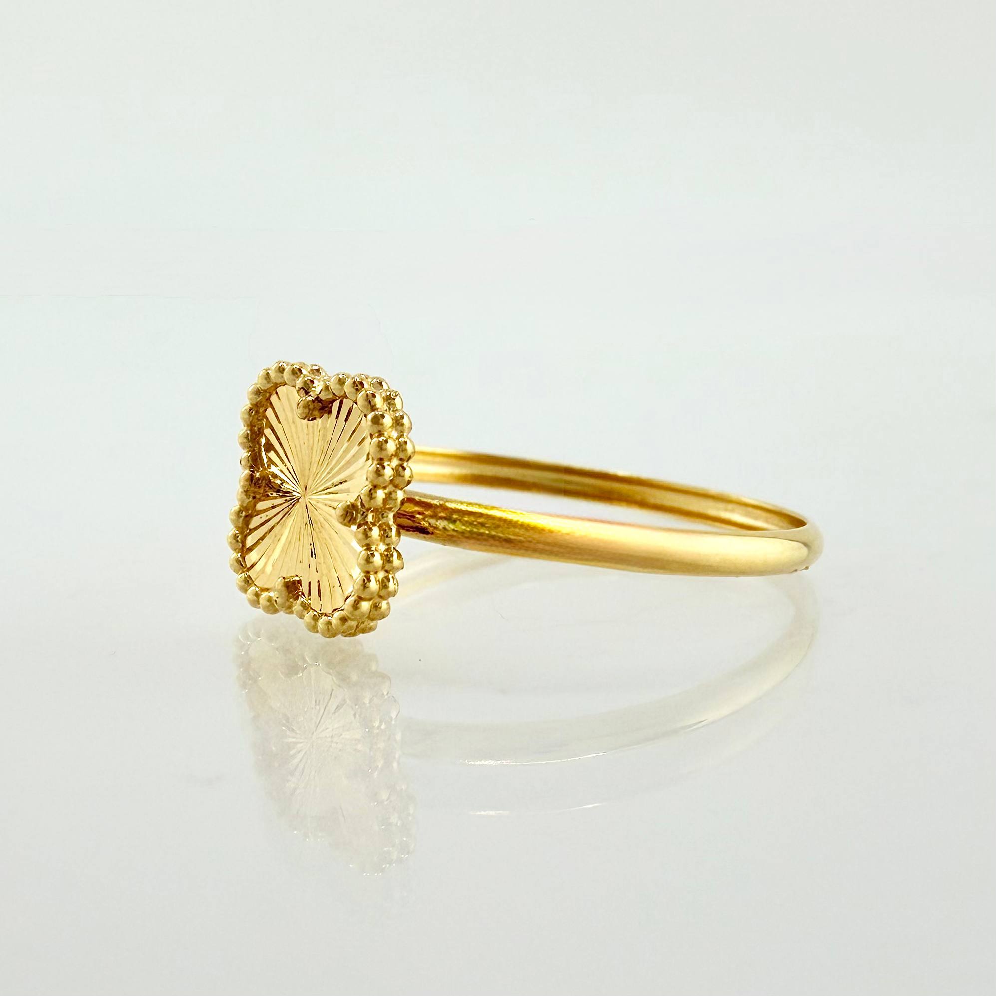 Anillo Trebol Dorado 1.1gr / T6 1/4 / Oro Amarillo Nac.Esp. 18K ©