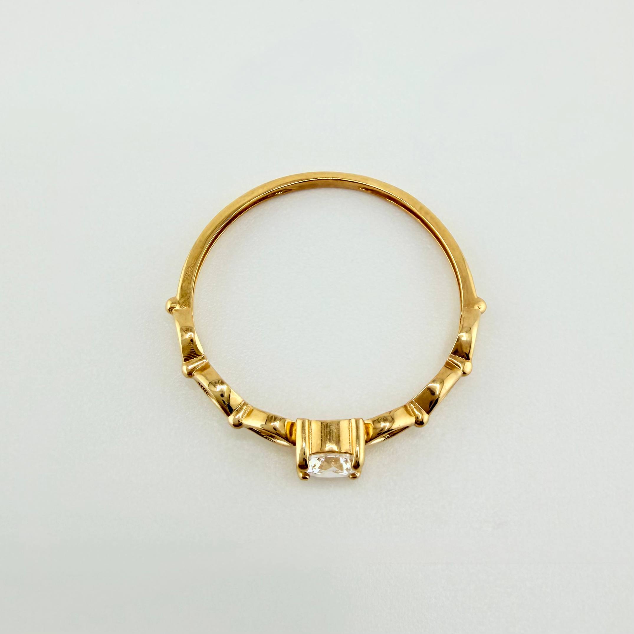 Anillo Solitario Ojos 1.1gr / T7 / Oro Amarillo 18K