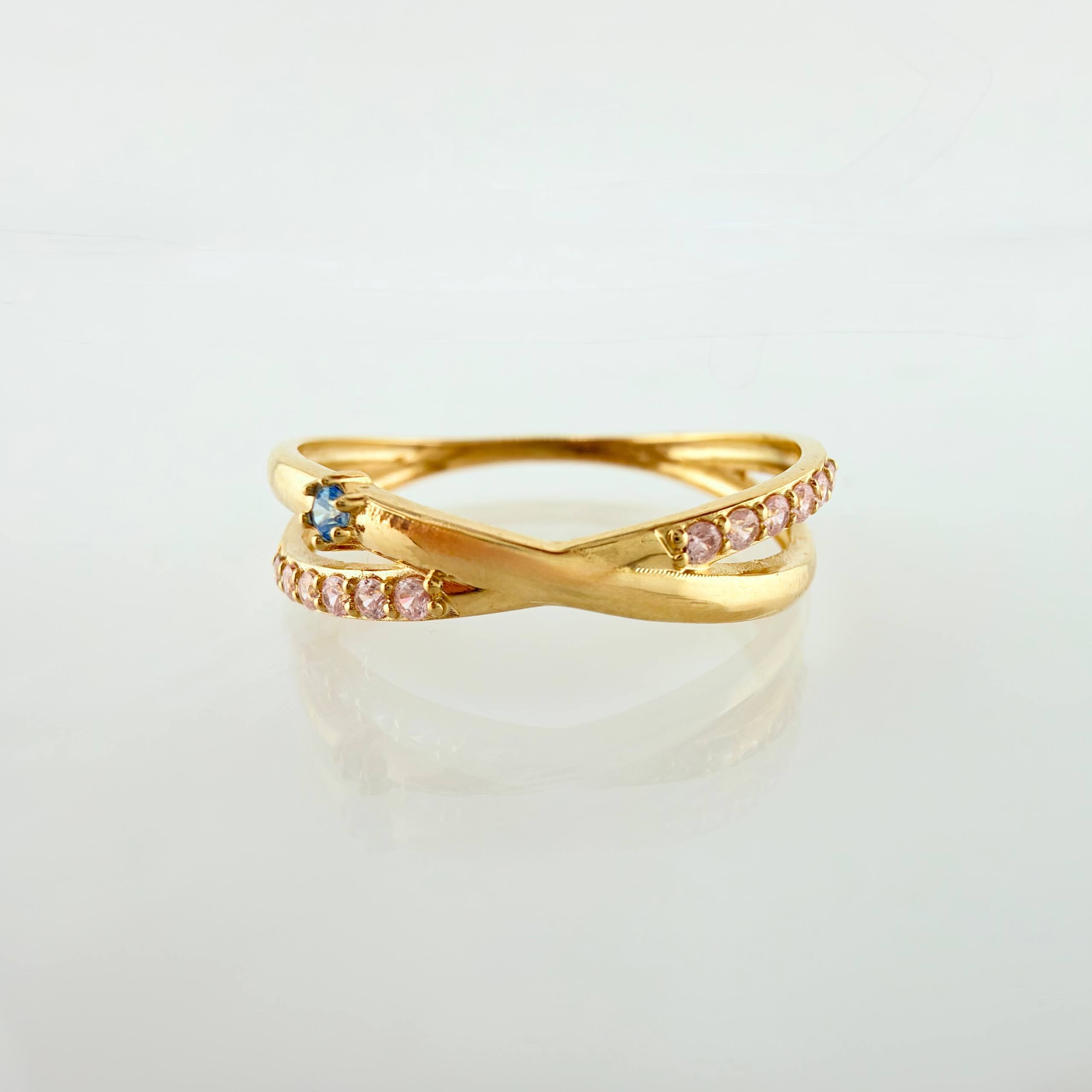 Anillo Carriles Cruzados 1.65gr / T7 3/4 / Oro Amarillo 18K ©