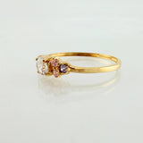 Anillo Solitario Flores Delicadas 0.85gr / T5 / Oro Amarillo 18K ©