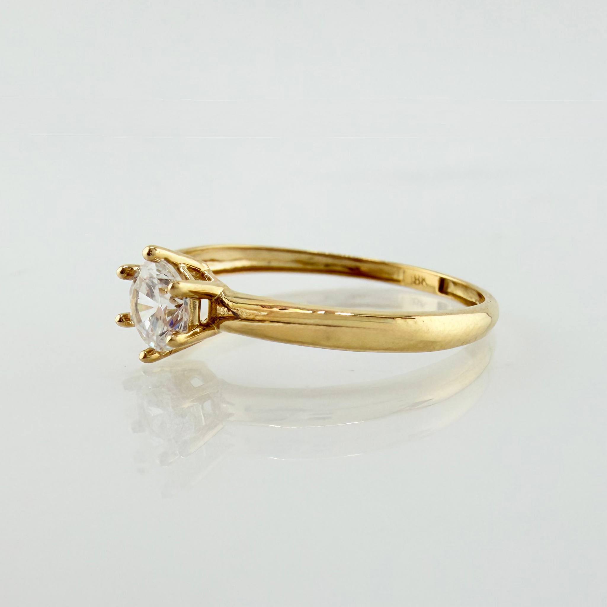 Anillo Solitario 1.15gr / T7 1/2 / Oro Amarillo 18K