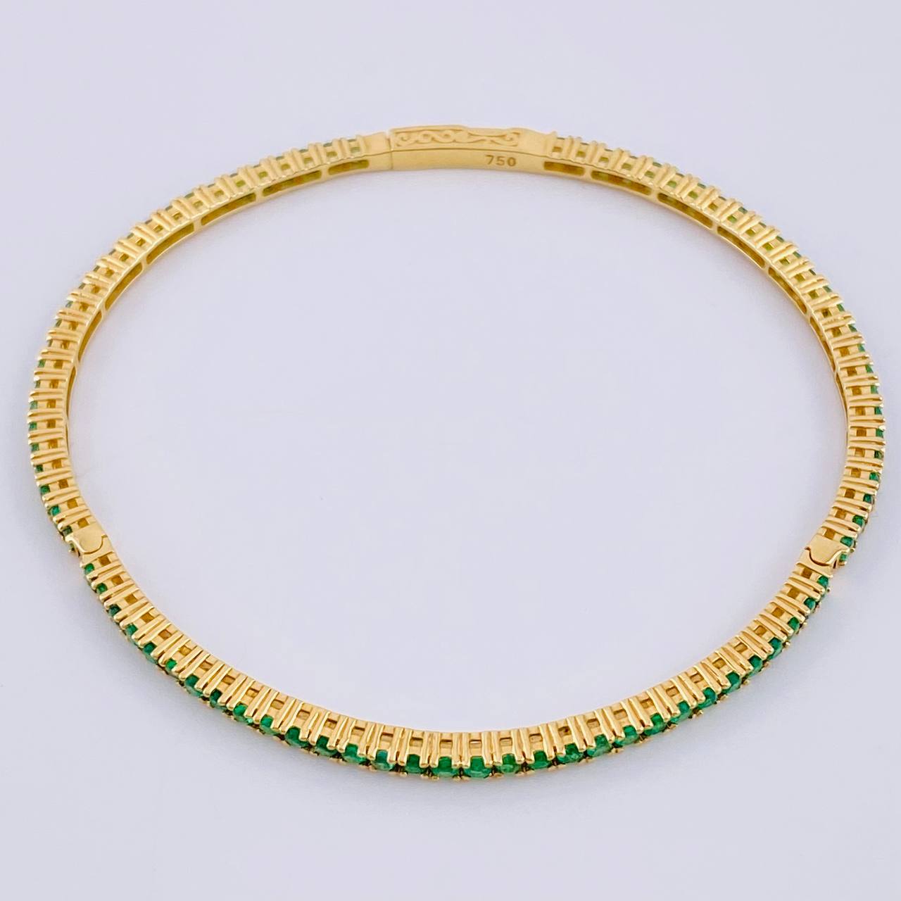 Pulso Tenis Esmeralda 2,60 Qts 6.7 g / 7 1/4 in / 2.1 mm Oro Amarillo 18K