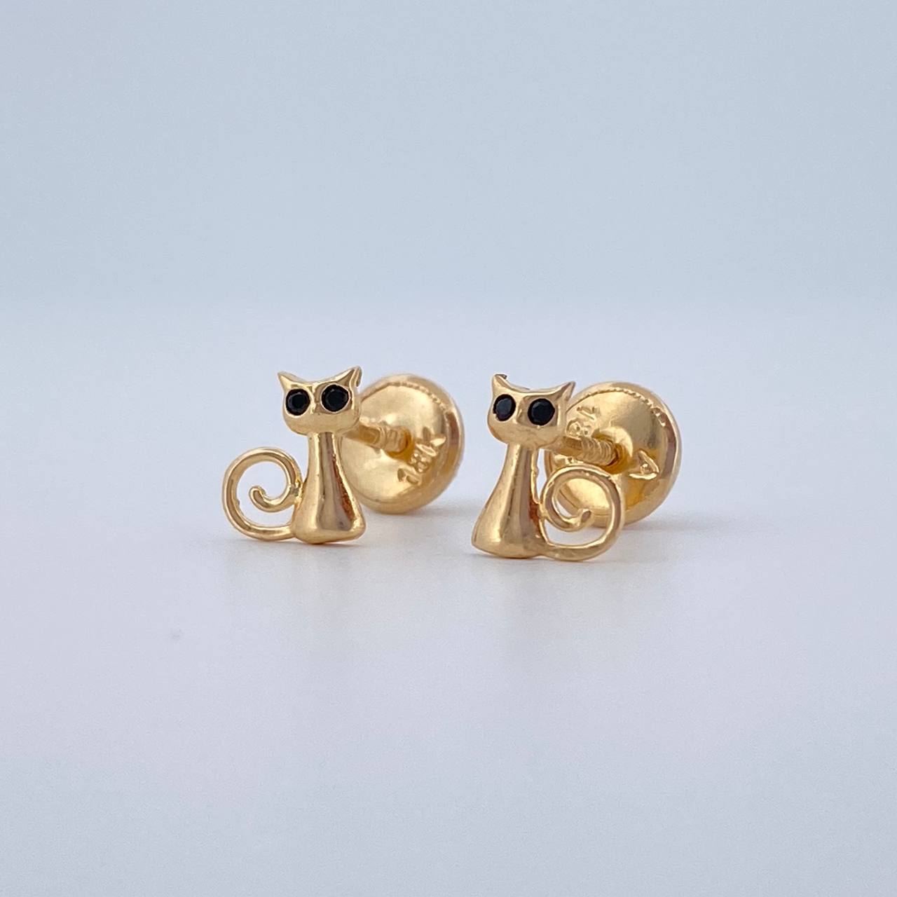 Topos Gato 0.65gr / Oro 18K &