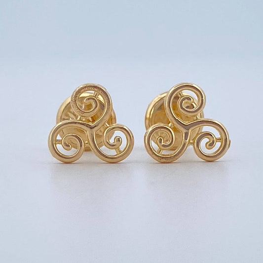Stud Earrings 0.8gr / 18K Gold &