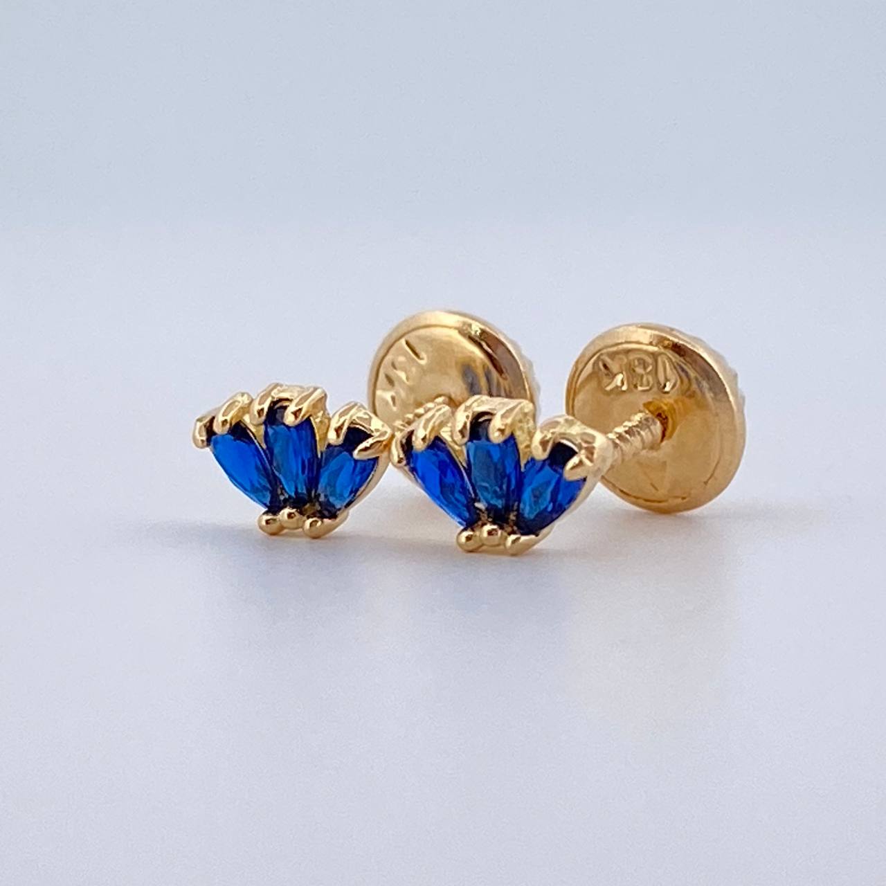 Stud Earrings Petals 0.6gr / 18K Gold &