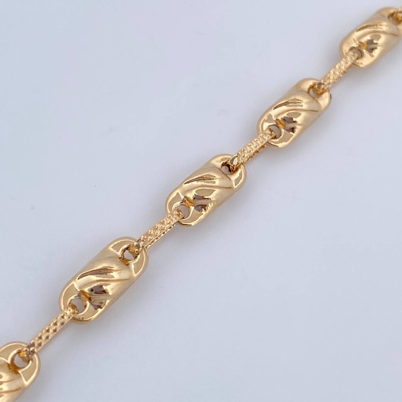 Bracelet Brown Grain 5.3gr / 8.7in / 18K Gold &