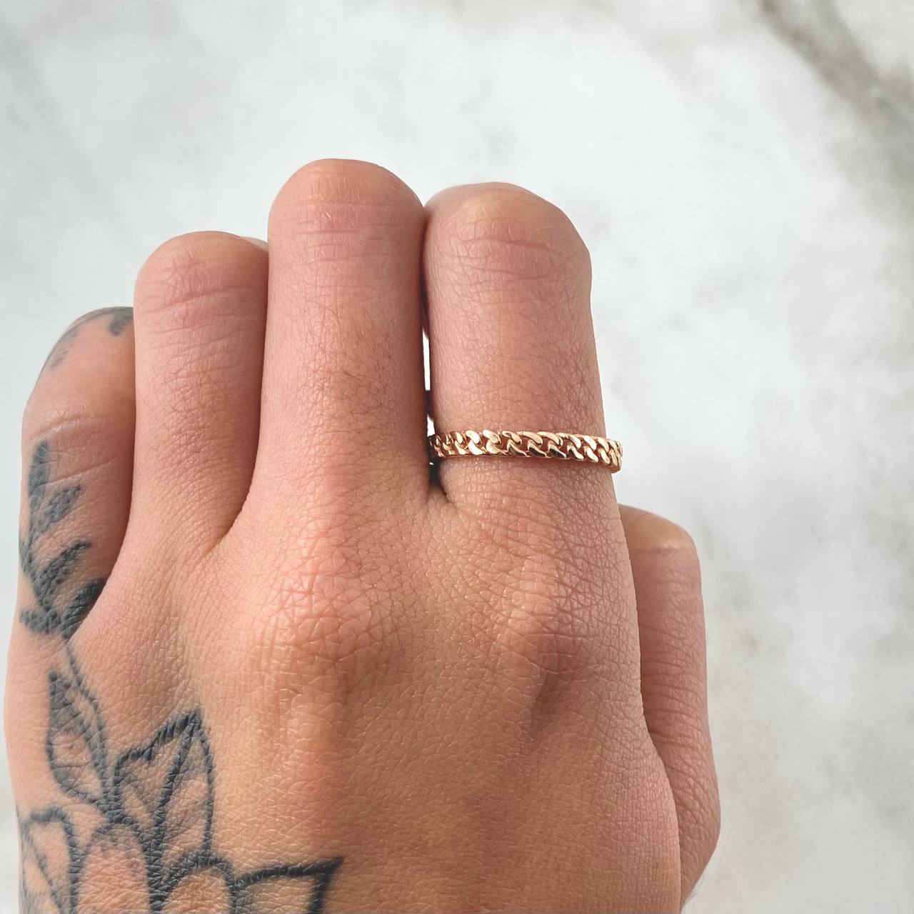 Cuban Ring 1.7gr / Size 7 3/4 / 18K Gold -