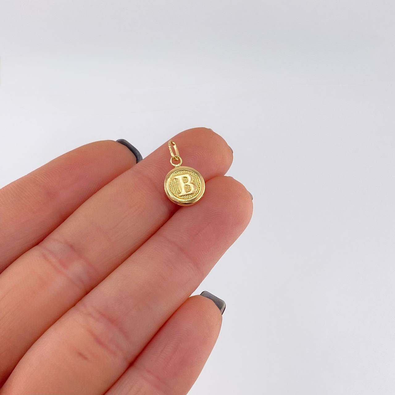 Pendant Circle Letter B 0.35 g / 3/4 in Yellow Gold 18K