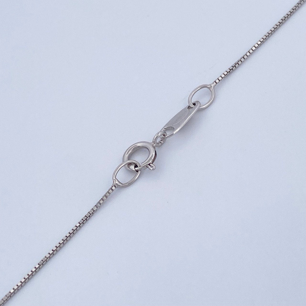 Venetian Chain 1.3gr / 17.8in / 18K White Gold +3 &