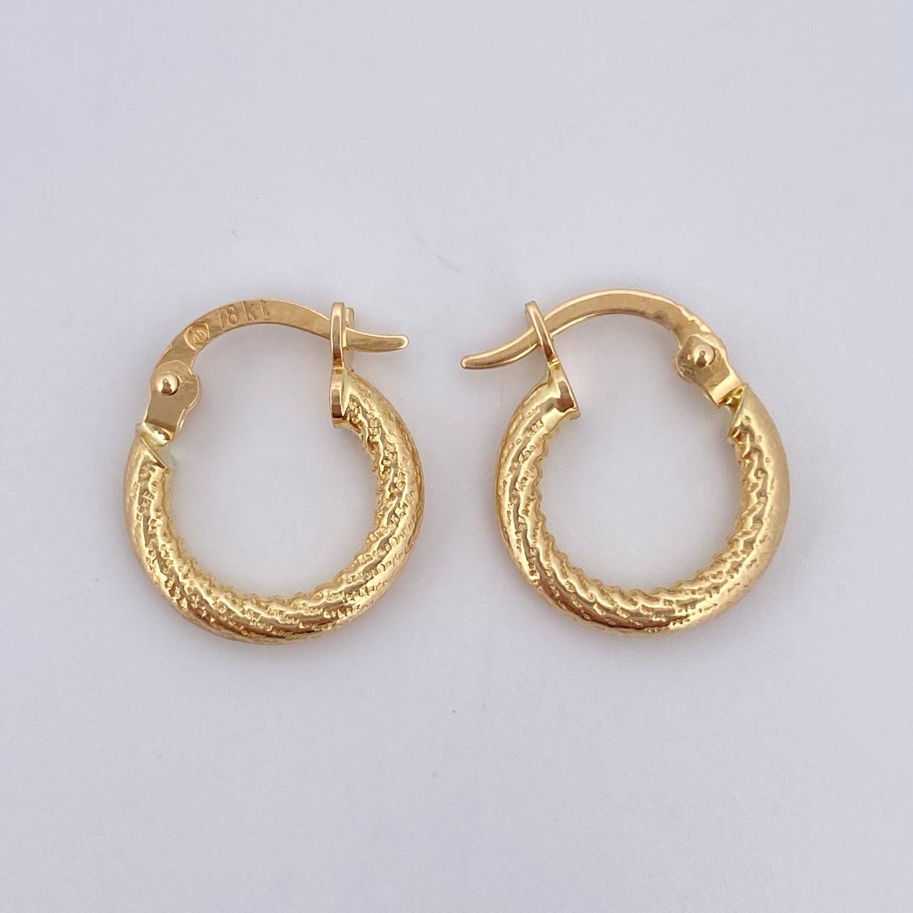 Hoop Earrings Carly 0.95gr / 1.5cm / 18K Gold &