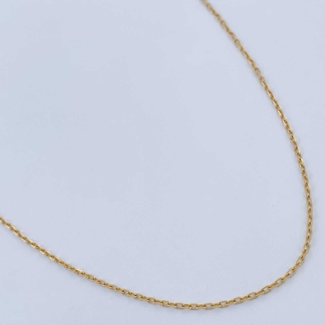 Cadena Aro Seguido 1.35gr / 18 in / 1mm Oro Amarillo +3 18K %