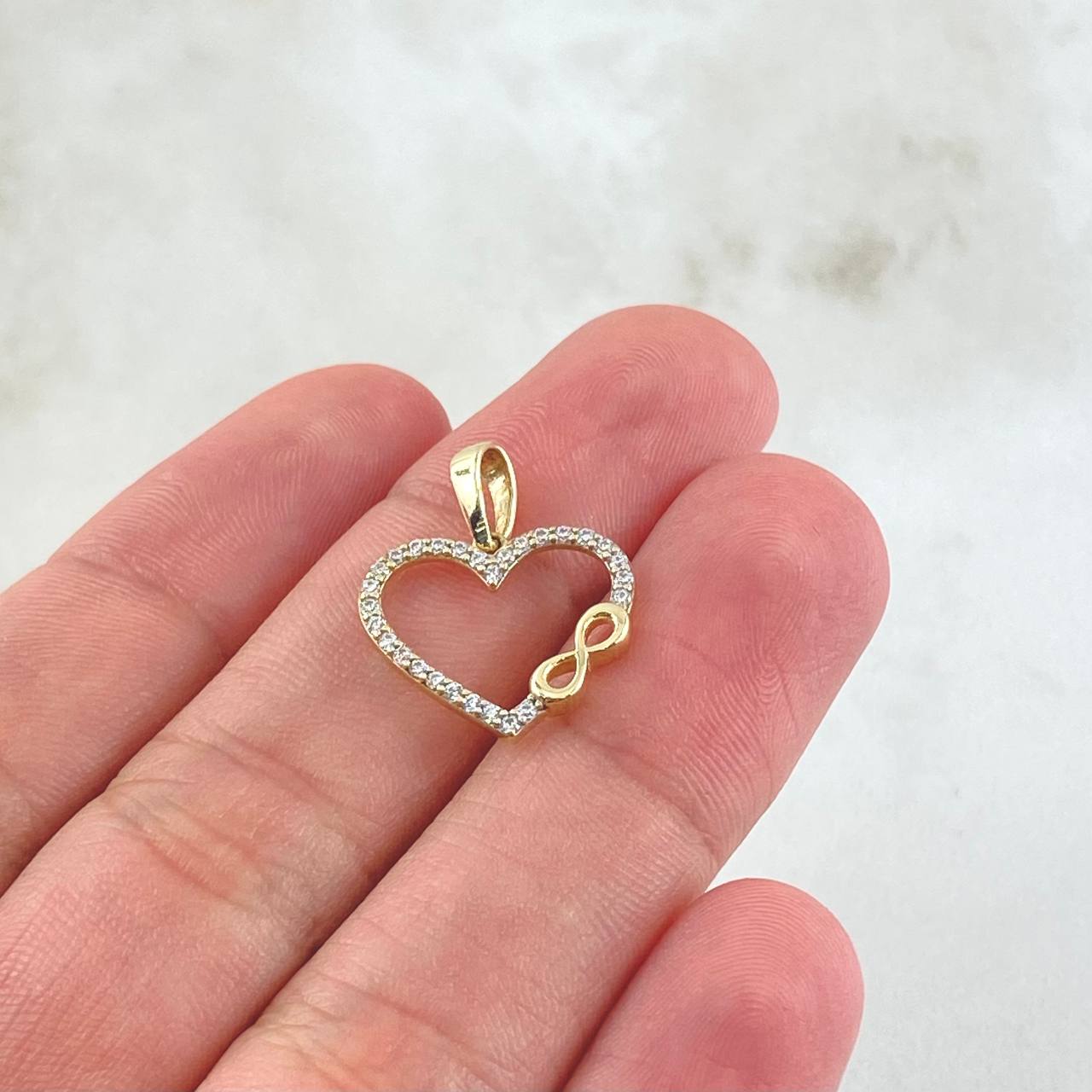 Pendant Silhouette Infinity Heart 0.8gr / 0.8in / 18K Gold Yellow ©