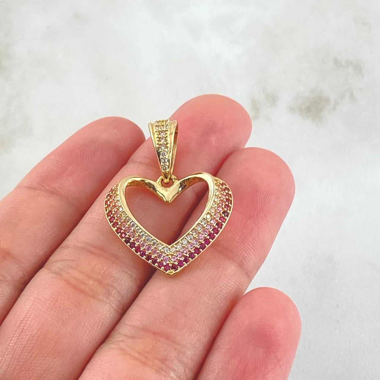 Heart Silhouette Pendant 3.45gr / 1 1/4 in / 18K Gold