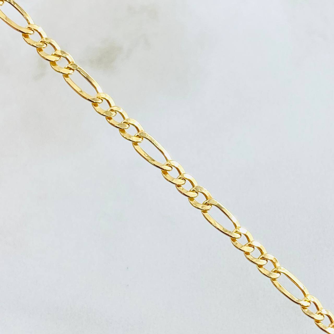 Cadena Figaro 3.75gr / 19 3/4 in / Oro Amarillo +1 18K ©