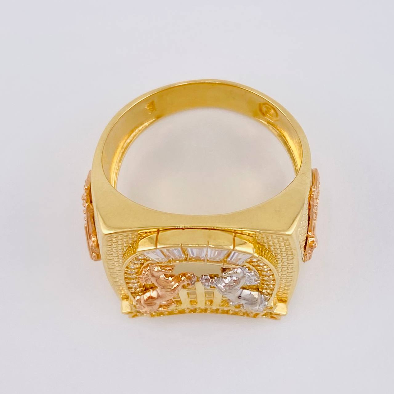 Anillo Herradura Caballo 9.3 g / T10 1/4 Tres Oros 18K