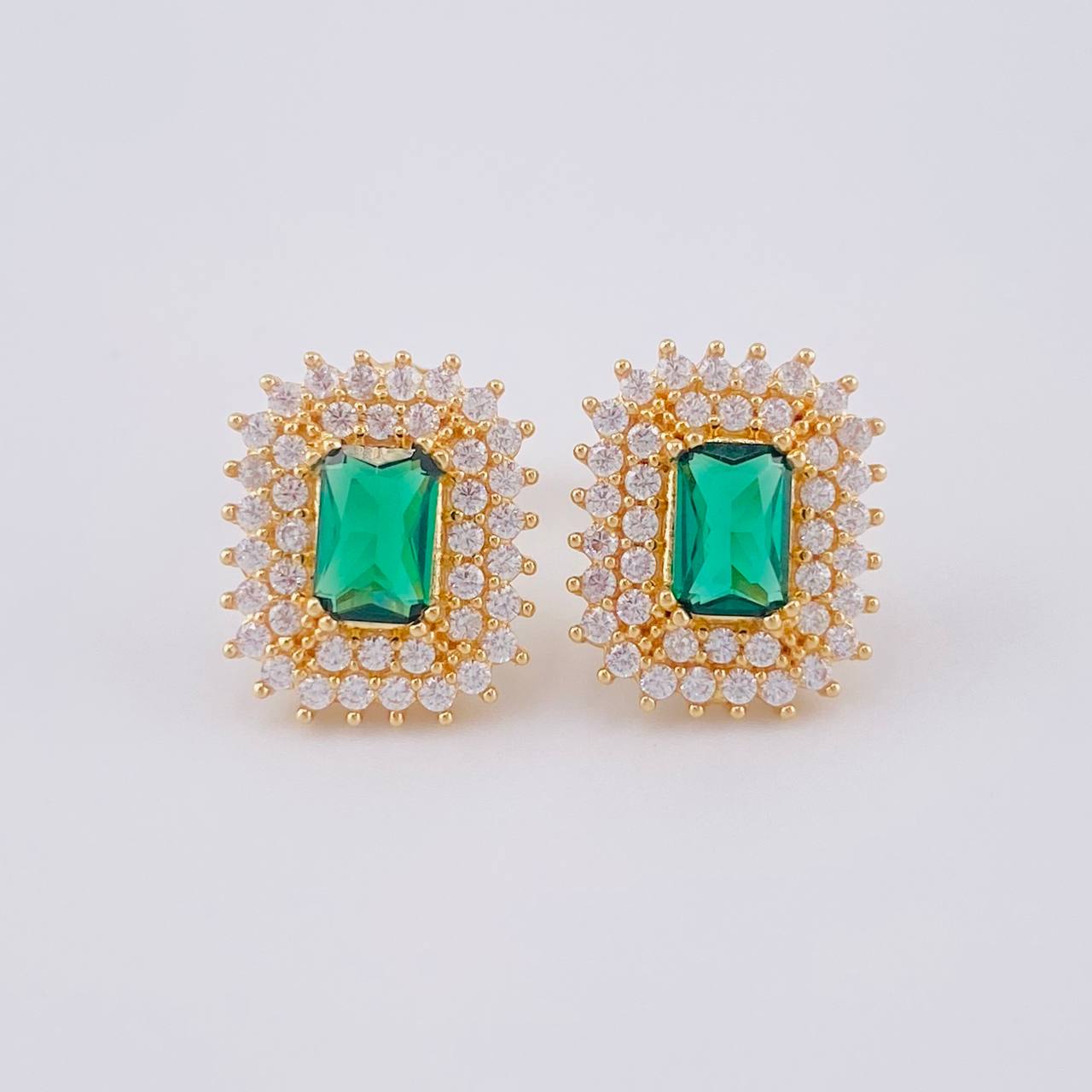Rectangle Halo Stud Earrings 2.1 g / 1/2 in Yellow Gold 18K