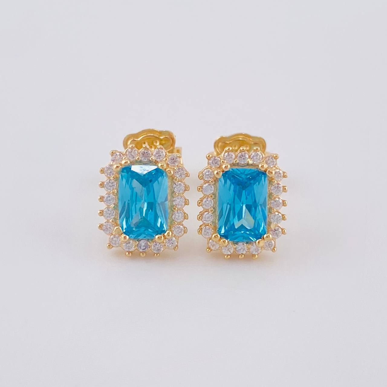 Topos Halo Rectangulo 2.2 g / 1/2 in Oro Amarillo 18K