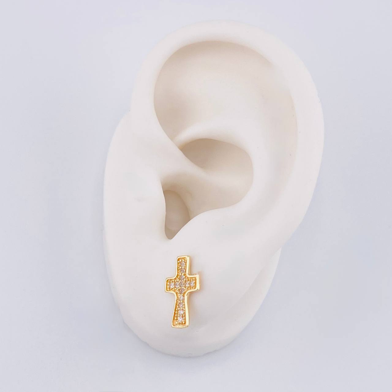 Topos Cruz 1.5 g / 1/2 in Oro Amarillo 18K