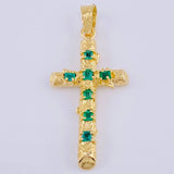 Dije Cruz Tronco Puntas Planas Esmeraldas 1,8 Qts 2.8 g / 1 3/4 in Oro Amarillo 18K