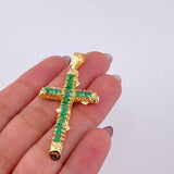 Dije Cruz Tronco Puntas Planas Esmeraldas 2 Qts 3.35 g / 1 1/2 in Oro Amarillo 18K