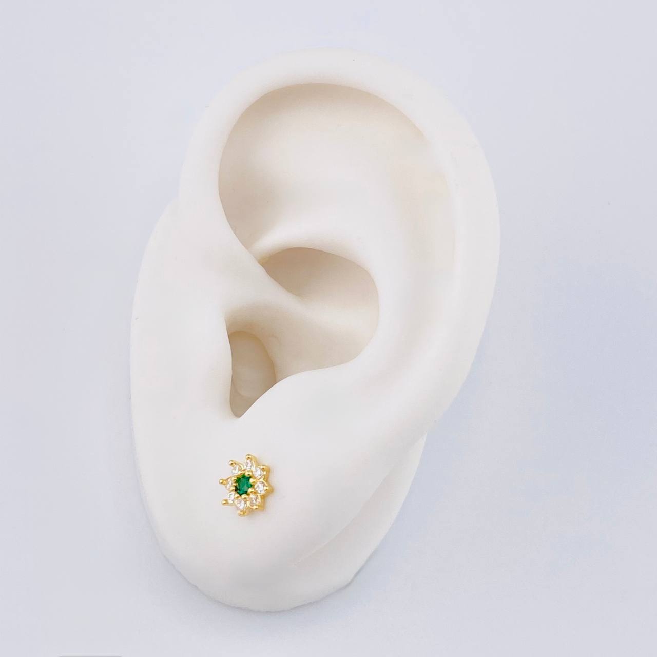 Topos Flor Estrellada 0.85 g / in / 6 mm Oro Amarillo 18K