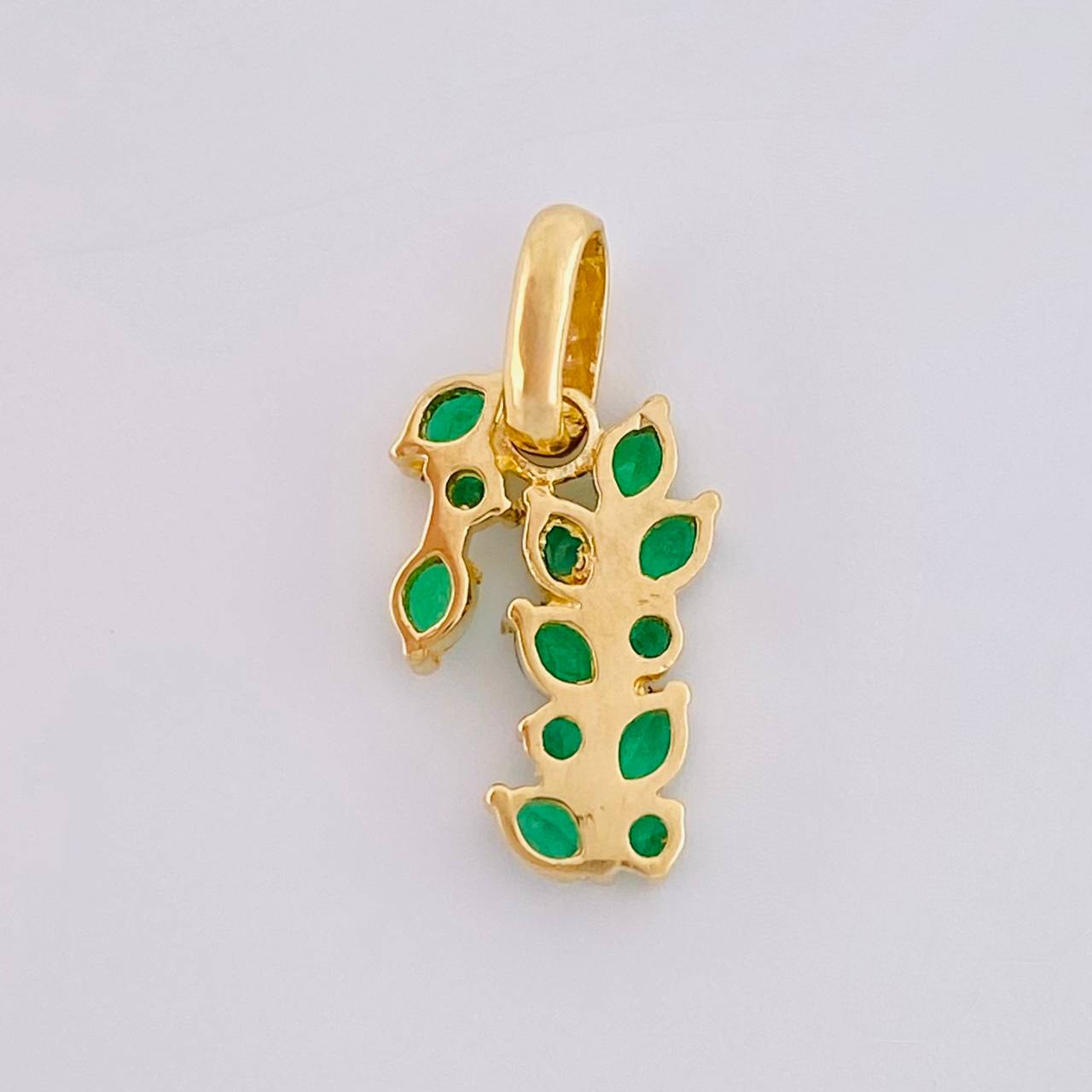 Dije Rama De Abedules 1.15 g / 3/4 in Oro Amarillo 18K