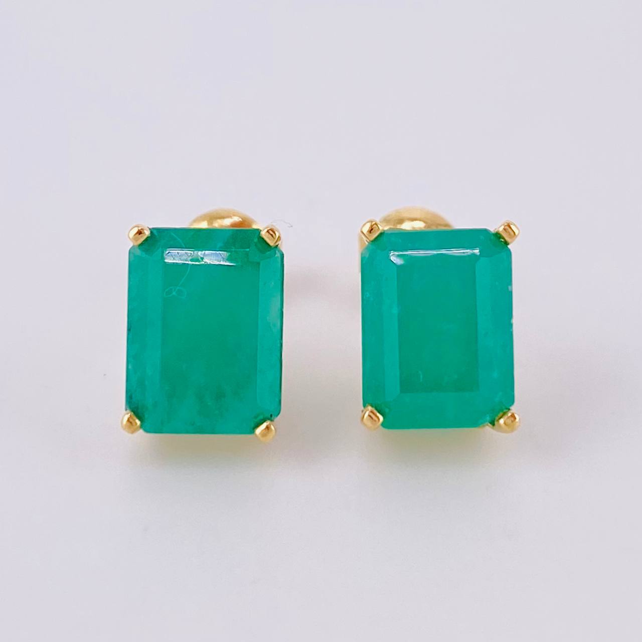 Topos Esmeralda Imperial 4,20 Qts 3 g / in / 4.3 mm Oro Amarillo 18K