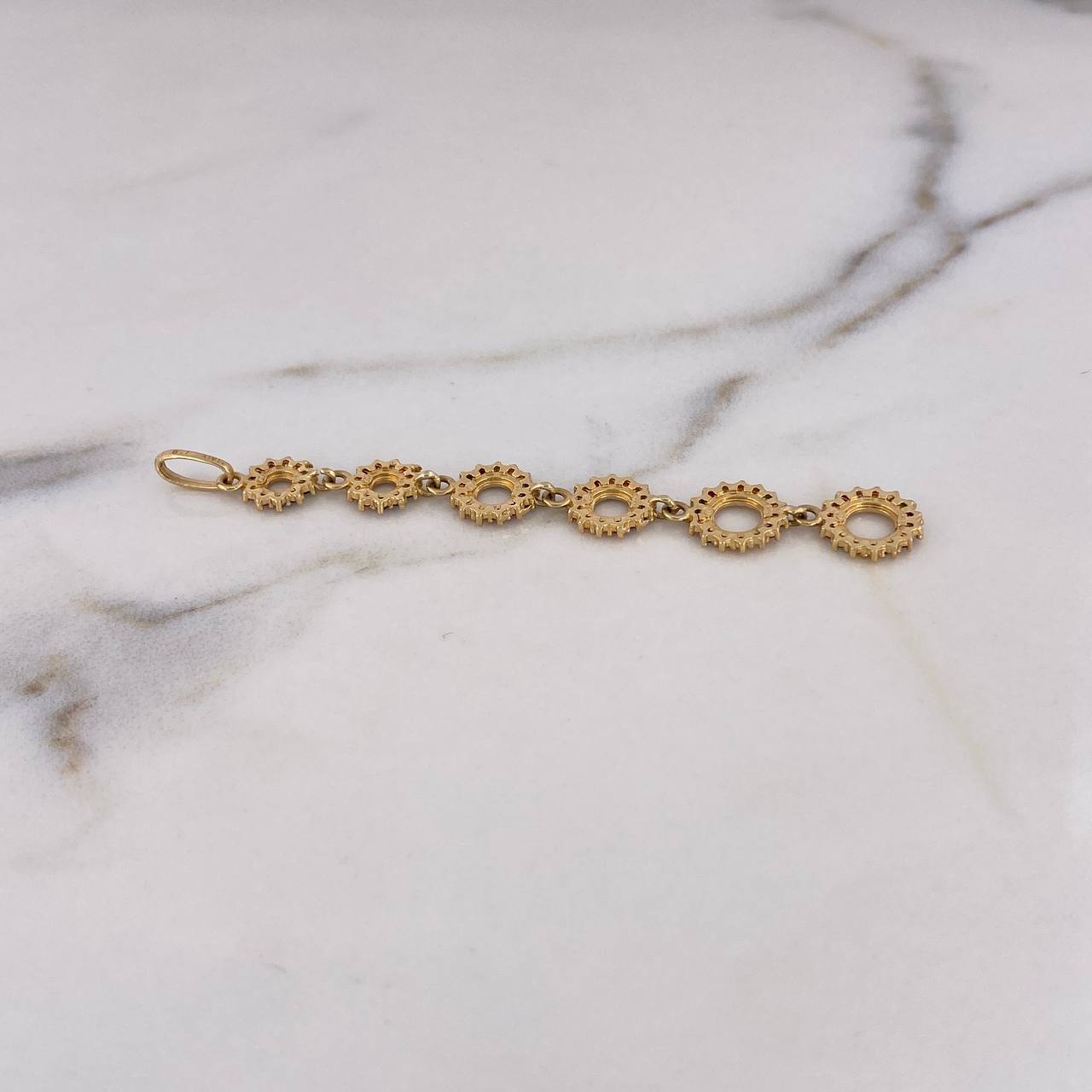 Pendant Gears 3.5gr / 7.4cm / Zircons Colors 18K Yellow Gold $