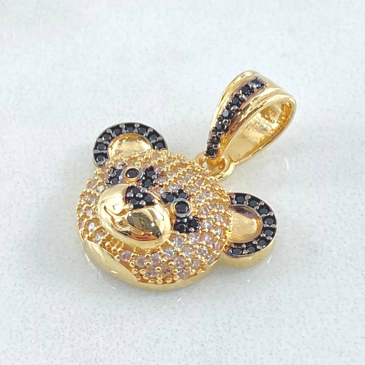 Pendant 3.95gr / 0.9in / 18K Gold